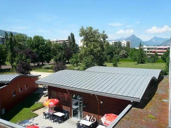 Auberge De Jeunesse Hi Grenoble Echirolles