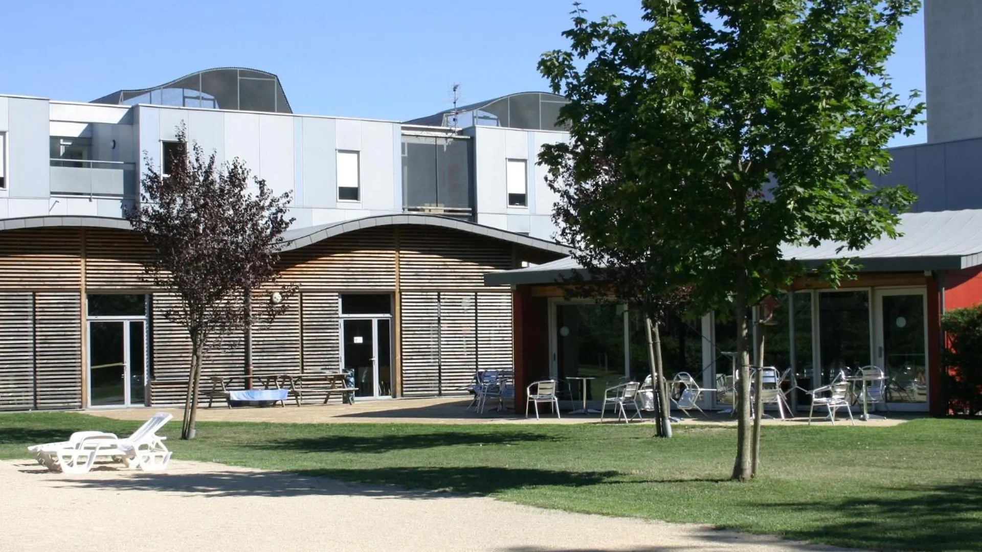 Auberge De Jeunesse Hi Grenoble Échirolles
