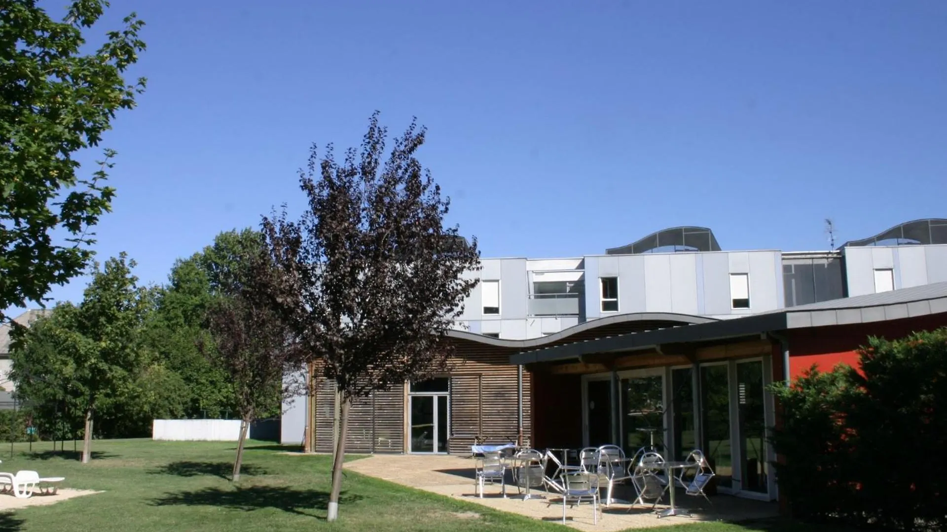 Auberge De Jeunesse Hi Grenoble Echirolles 0*,  France