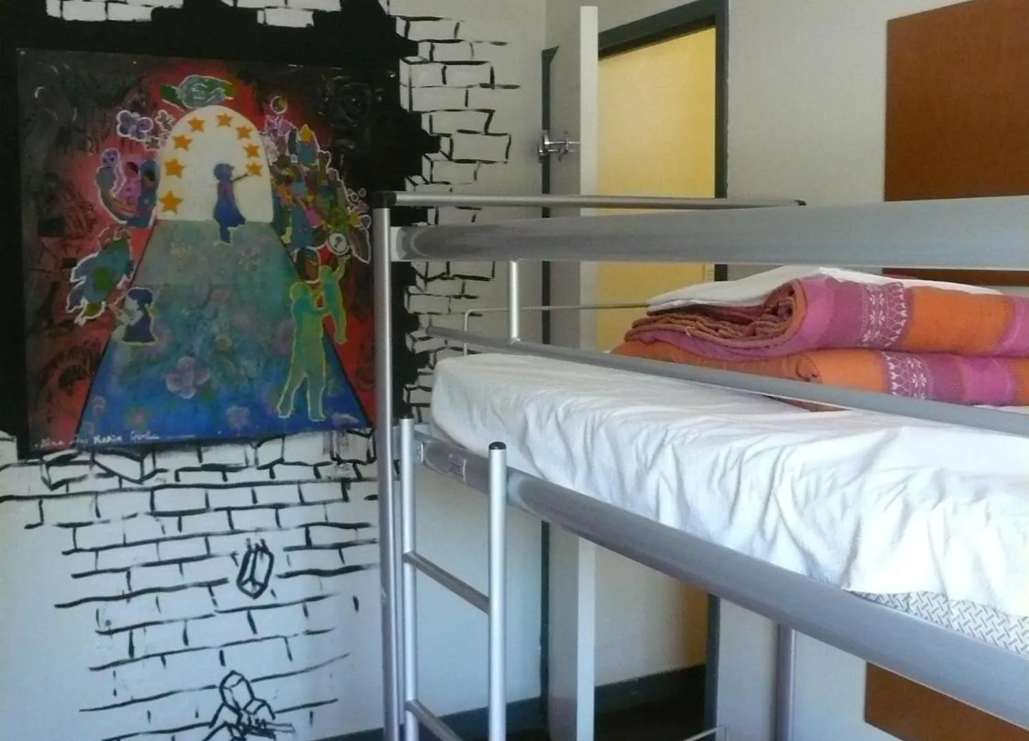 Hostel Auberge De Jeunesse Hi Grenoble Échirolles